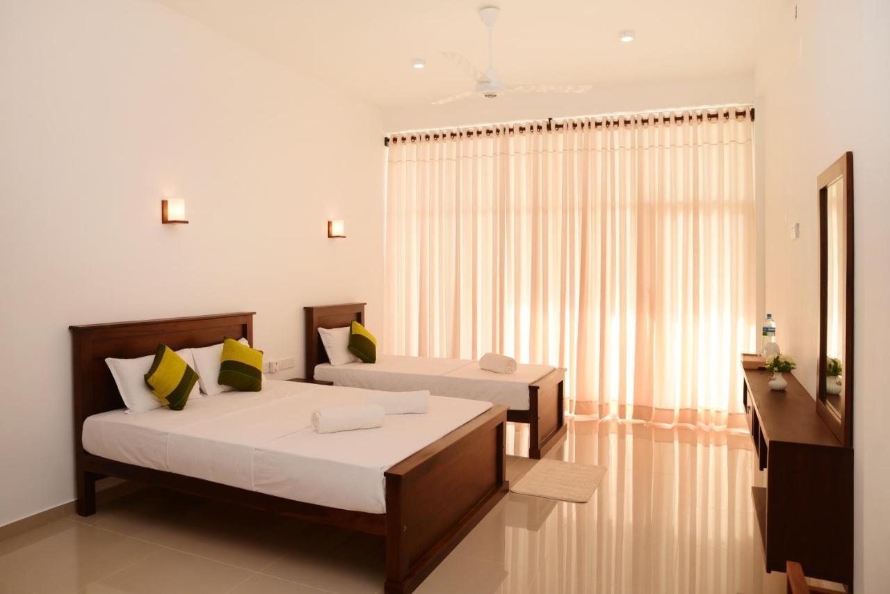 The Ritz Hikkaduwa Hotel Exterior photo